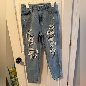Levi High Waisted Mom Jeans Women’s Size 28